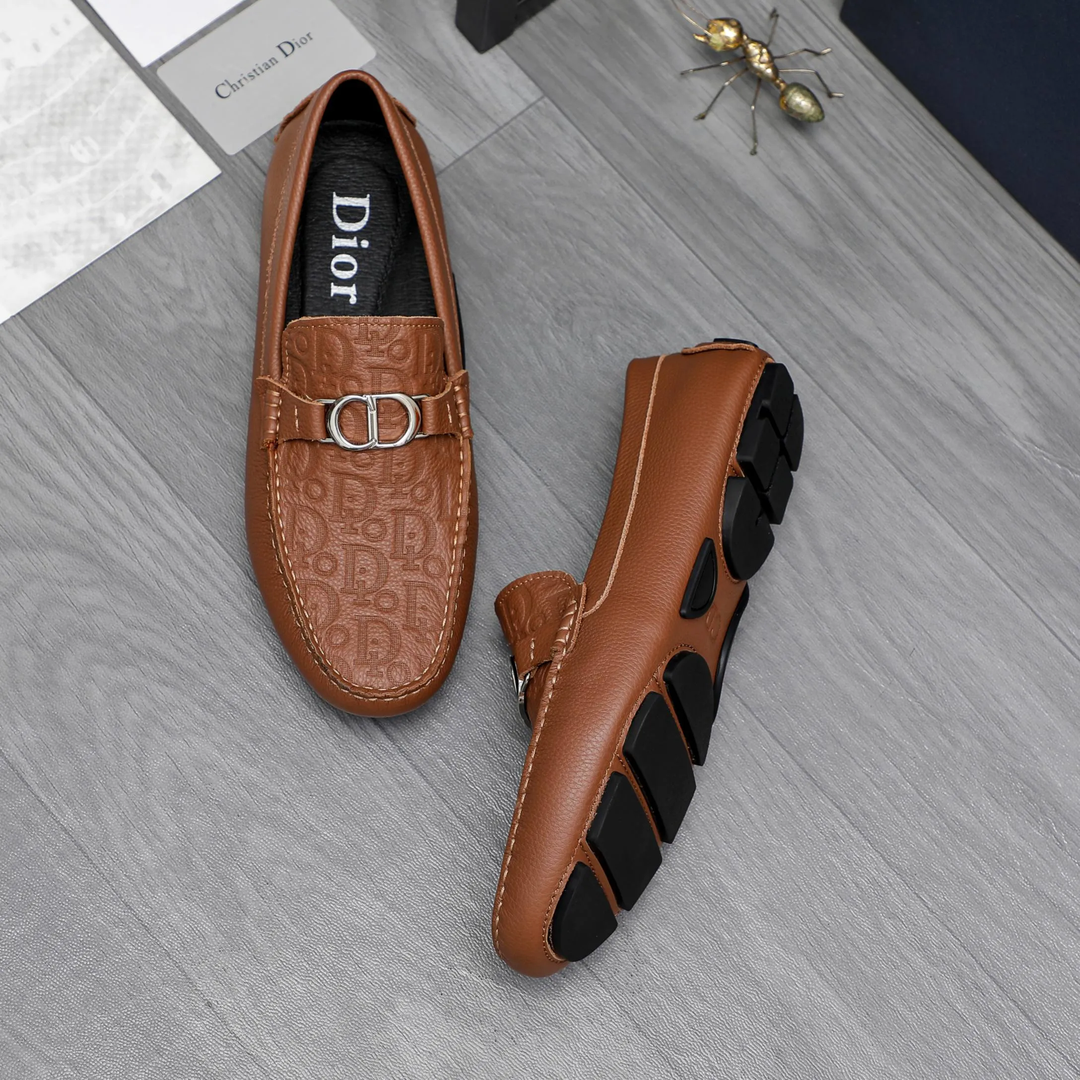 Men's shoes 💰400 Product trademark: Dior "Dior" casual slip-on shoes Regular size: 38-45 (45 is custom-made and non-returnable) Product materials: Selected cowhide embossed upper, pigskin lining, rubber outsole